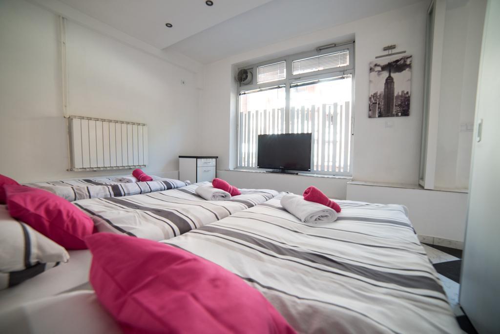 Apartman Hitno 图兹拉 外观 照片