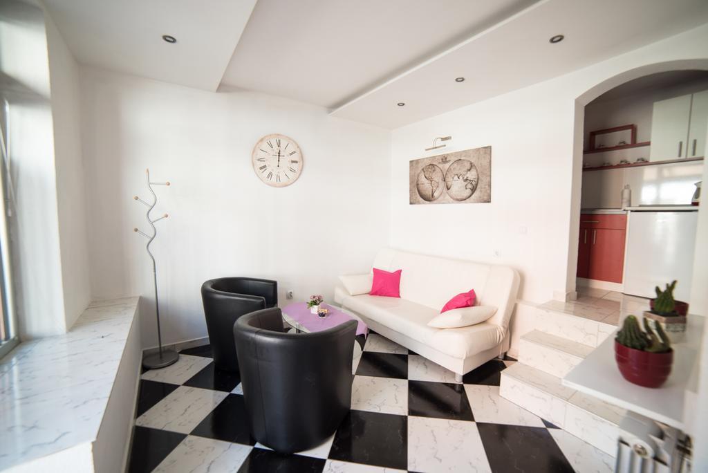 Apartman Hitno 图兹拉 外观 照片